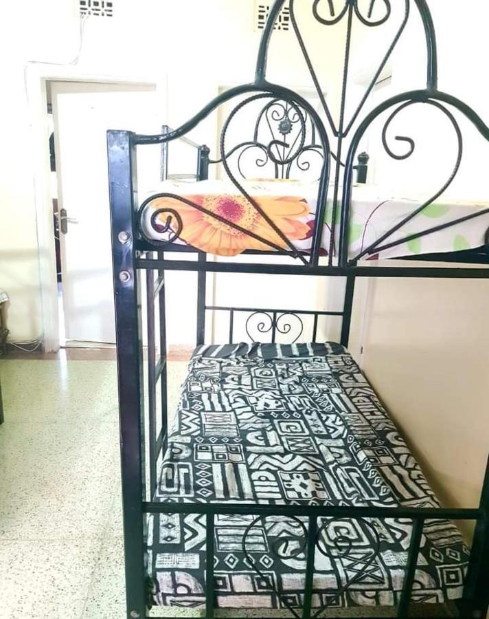 Pinkroses Gardens Hostel Найроби Экстерьер фото