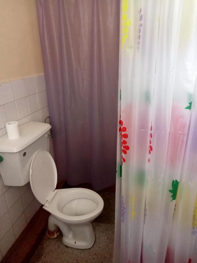 Pinkroses Gardens Hostel Найроби Экстерьер фото